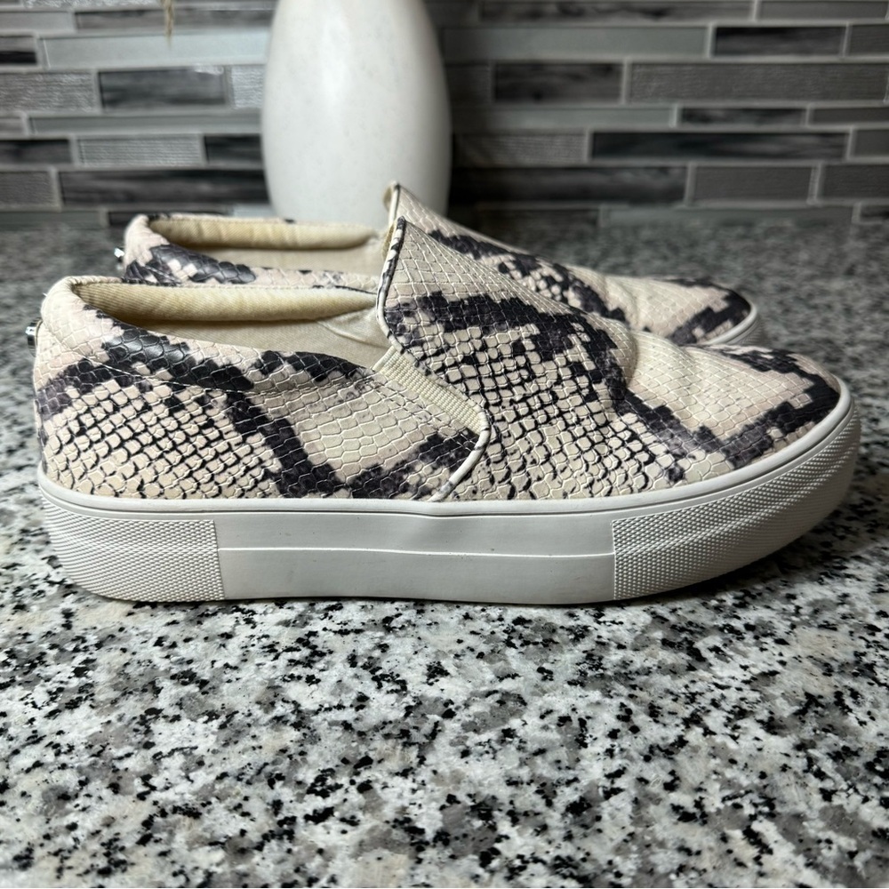 Steve Madden | Gills Snape Sprint Platform Slip-On Sneaker Size 7.5